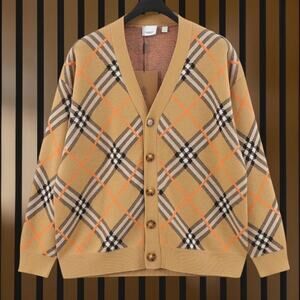 Burberr Plaid Knit Cardigan
